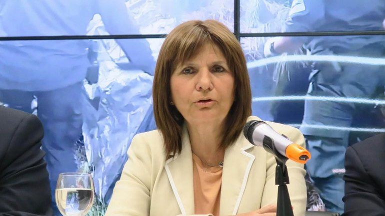 Bullrich defendió el reglamento que beneficia a la Policía