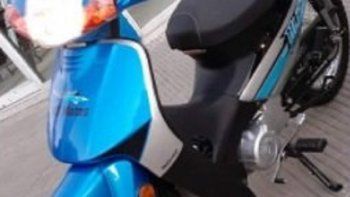 Le robaron la moto de la puerta de la Comisaría Le robaron la moto de la puerta de la Comisaría