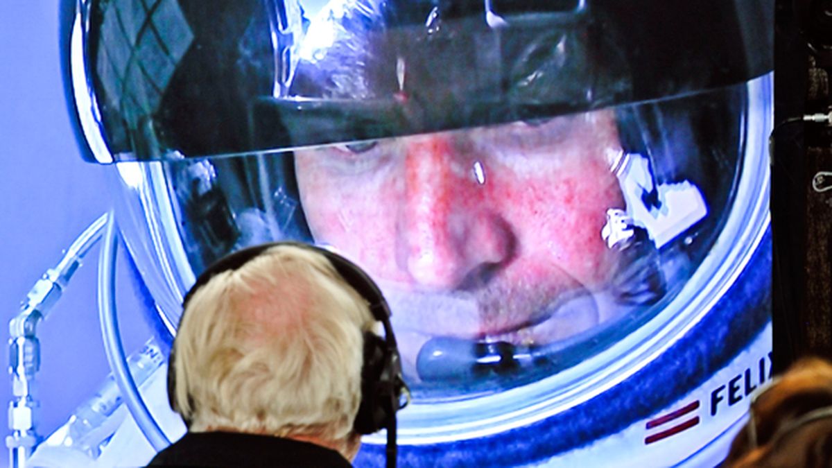 Más Ciencia on X: Felix Baumgartner: Primera persona en romper la barrera  del sonido en la caída libre 👨🏻‍🚀💨  / X