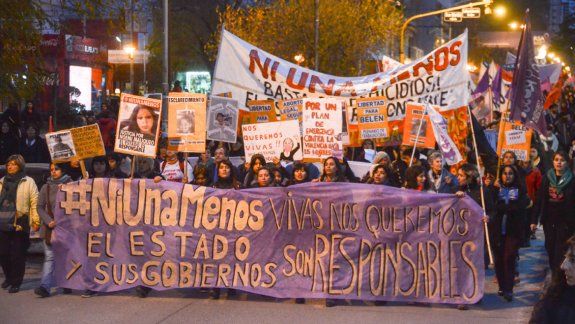 {alttext(   En Neuquén, la movilización se iniciará a las 17 desde el monumento.&nbsp;,#NiUnaMenos: las mujeres vuelven hoy a las calles por el fin de la violencia machista)}