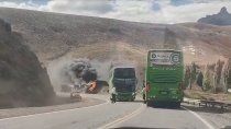 cruzo la doble linea amarilla y choco a una familia: acusan a un camionero que manejaba alcoholizado cruzo la doble linea amarilla y choco a una familia: acusan a un camionero que manejaba alcoholizado