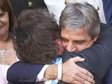 Javier Milei y Toto Caputo celebran el superávit alcanzado