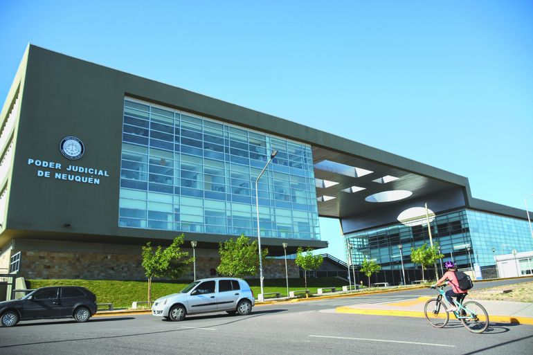 La audiencia en la cual le otorgaron más salidas transitorias se realizó en una sala de la Ciudad Judicial de Neuquén.