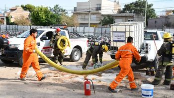 Video: con un gran despliegue, así se hizo un simulacro de derrame de petróleo