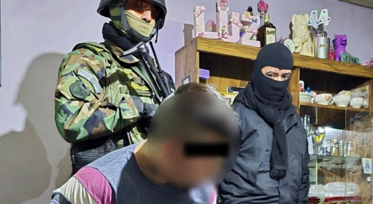 Desbaratan en Chubut una banda dedicada al abigeato. Desbaratan en Chubut una banda dedicada al abigeato.