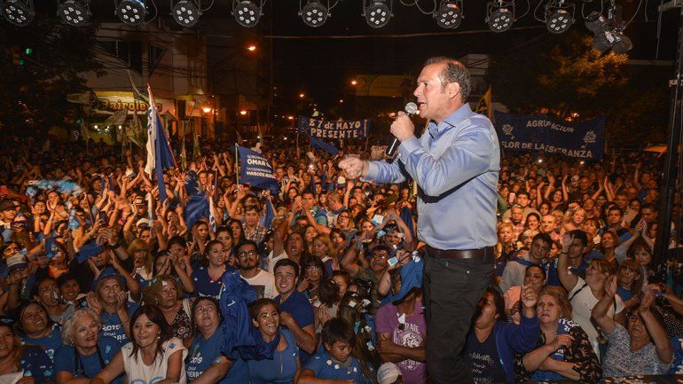 Un festejo con militantes y críticas a las encuestas