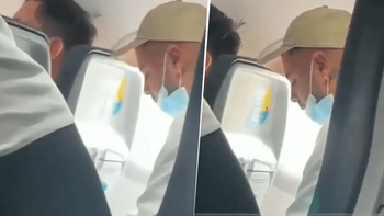cardona se llevo todas sus cosas del club y lo filmaron en un avion hacia colombia cardona se llevo todas sus cosas del club y lo filmaron en un avion hacia colombia