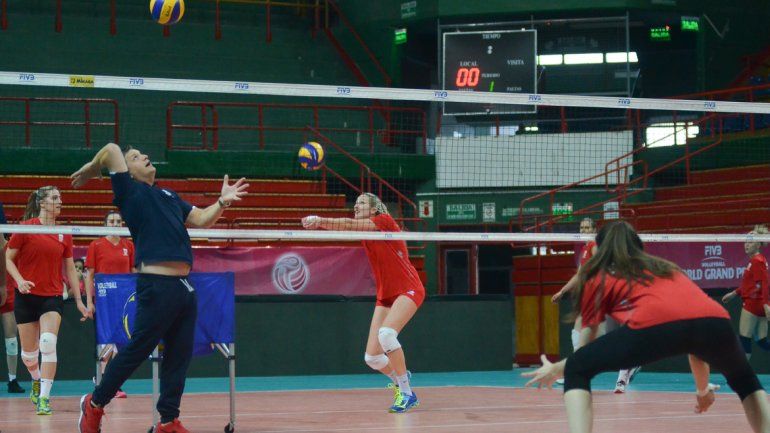 Croacia arribó por la mañana y por la tarde hizo su primer entrenamiento.
