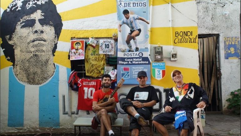 El emotivo homenaje de Manu Chao a Maradona en Villa Fiorito