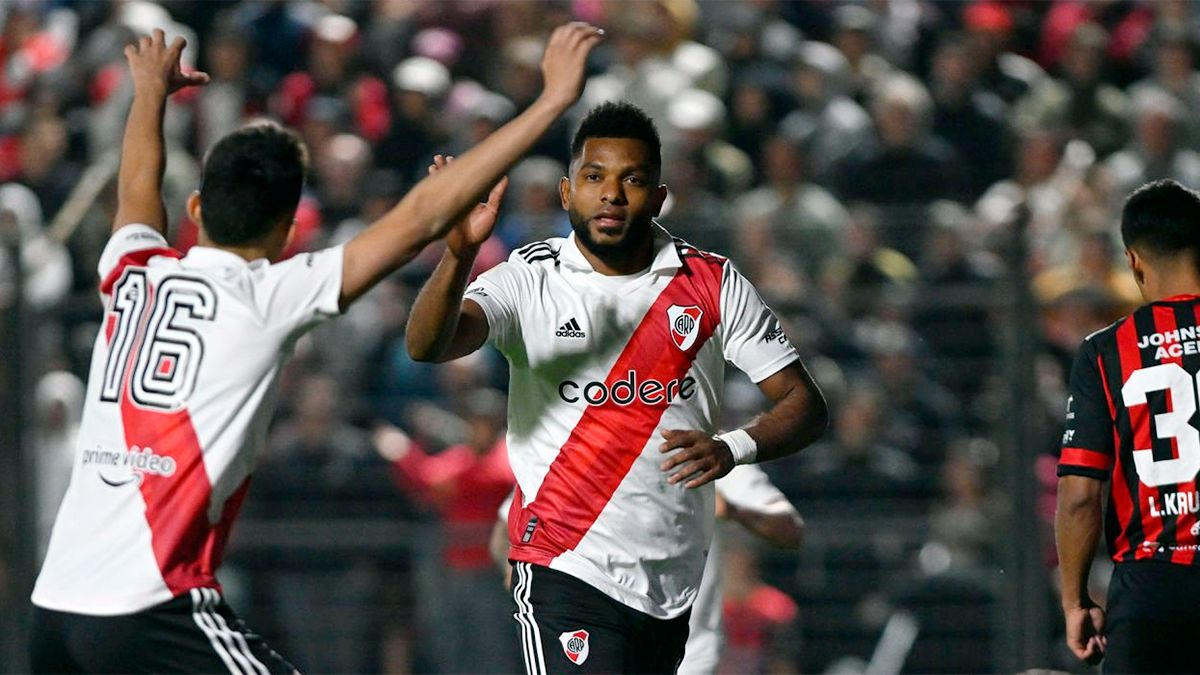 El penal clave de Armani y el golazo de Borja para que River siga vivo