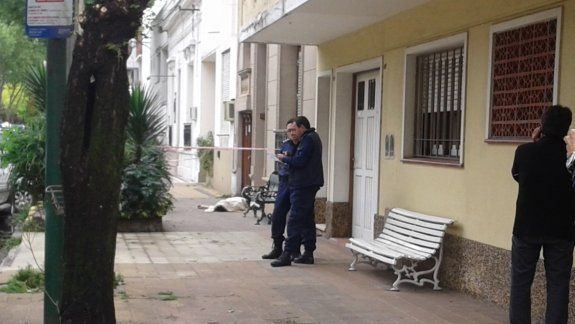 Según los investigadores, no era la primera vez que discutían. El abuelo le habría sacado una casa que le prestaba.