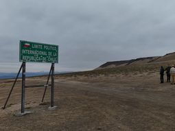 pasos clandestinos: como sortean la frontera y por que alarman a chile y a la justicia argentina pasos clandestinos: como sortean la frontera y por que alarman a chile y a la justicia argentina