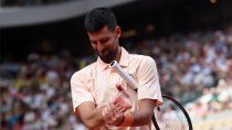 La dura eliminación de Novak Djokovic en el Roland Garros. La dura eliminación de Novak Djokovic en el Roland Garros.