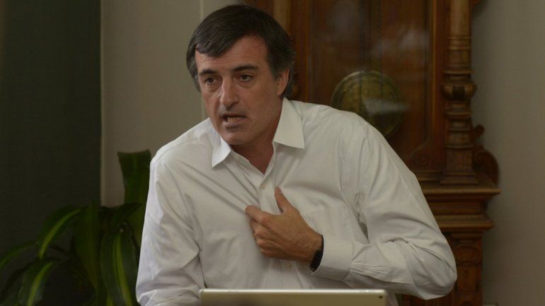 No buscamos que un joven reemplace a un empleado