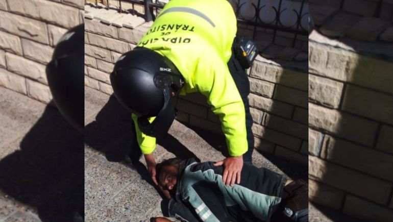 Dos inspectores de tránsito reanimaron a un hombre que se había desvanecido en pleno centro