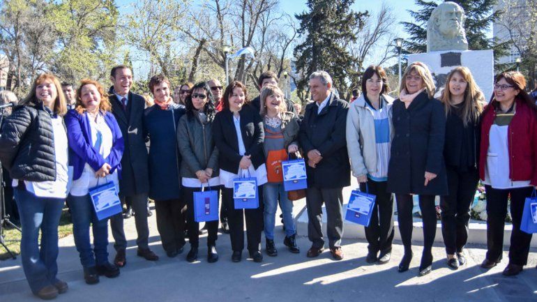 Las profesionales de la educación fueron distinguidas por las autoridades.