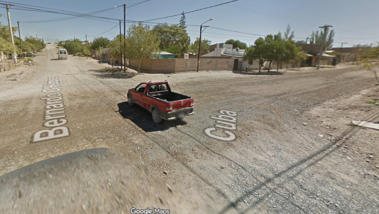 El hecho sucedió en las calles Cuba y Bernardo O'Higgins de fuerte violencia familiar. El hecho sucedió en las calles Cuba y Bernardo O'Higgins de fuerte violencia familiar.