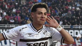 platense, el matagigantes: dejo afuera san lorenzo de visitante y es finalista platense, el matagigantes: dejo afuera san lorenzo de visitante y es finalista