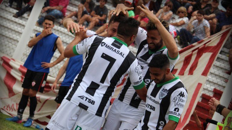 Con un golazo de Piñero, Cipo derrotó 1 a 0 a Rivadavia en Lincoln