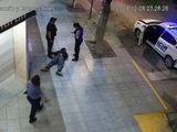 La policía abortó el robo a la inmobiliaria gracias al sistema de seguridad del local y el seguimiento de los sospechoso con las cámaras del 911. Uno de los ladrones sería de Cipolletti. 