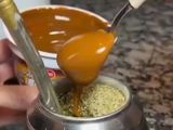 Mate con dulce de leche: un viral abrió una nueva grieta en Argentina