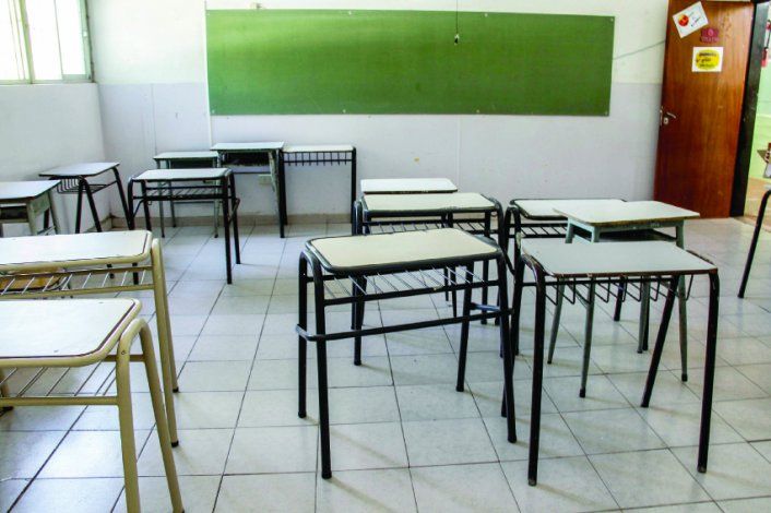 "Irresponsable": más rechazos a los actos de colación presenciales