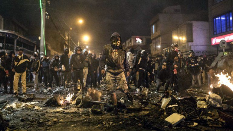 Caos en Colombia: 7 personas murieron en protesta policial