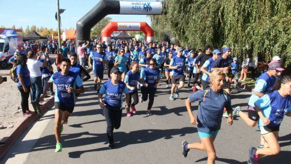 Una marea azul para concientizar sobre el autismo