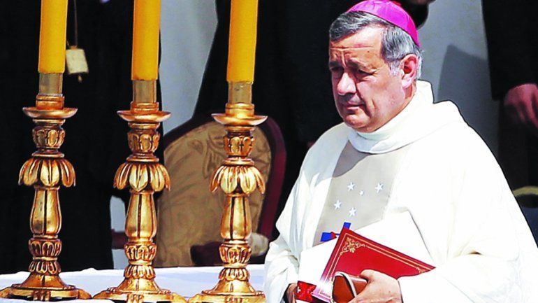 El Papa aceptó renuncia de obispos chilenos por escándalo de abusos