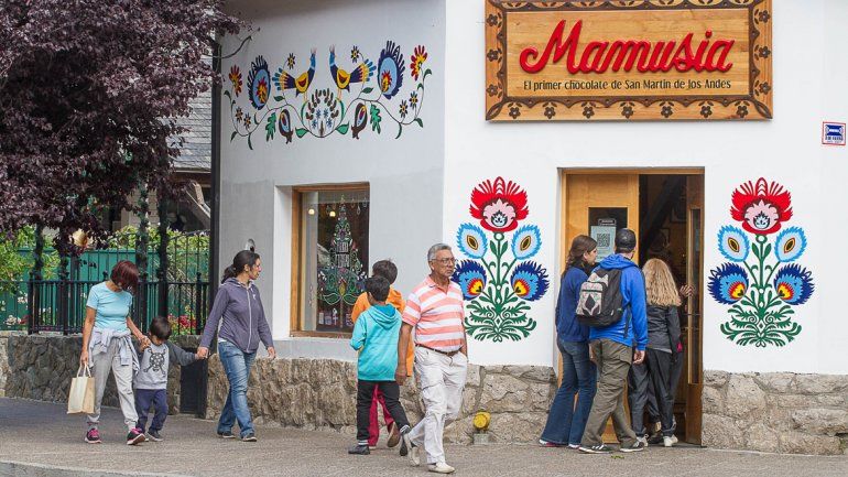 El flujo de visitantes en las atractivas comarcas neuquinas mejoró notablemente en los últimos días. Una de las vedettes es la gastronomía a base de trucha