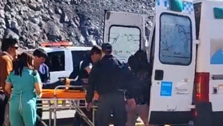 Lesionados en el derrumbe sobre Ruta 43 en Chos Malal.