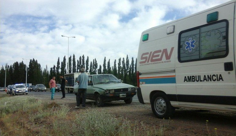De no creer: ahora, se cayó una escalera de una camioneta y provocó otro choque múltiple en Ruta 7