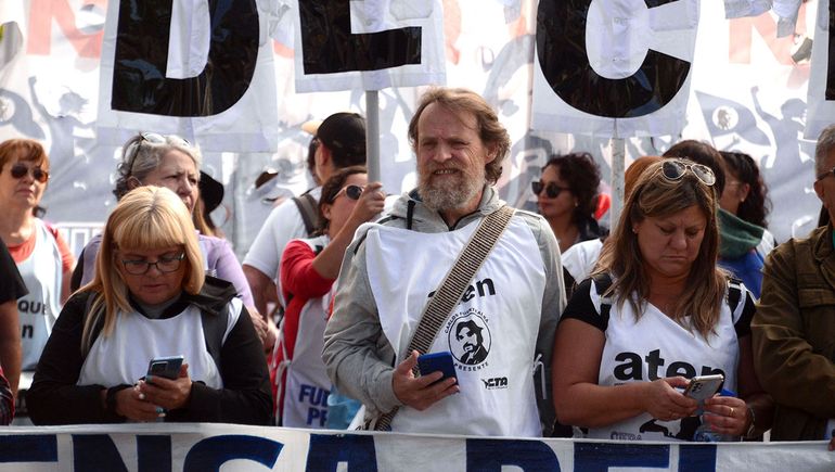 ATEN movilizó a la Legislatura contra el incentivo docente.