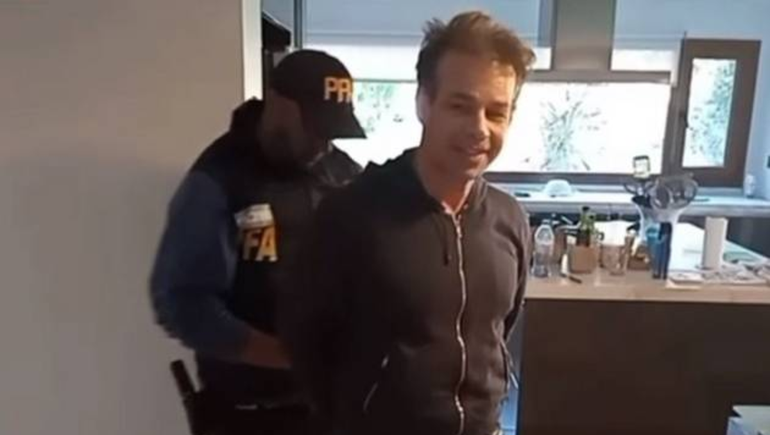 Este viaje será de línea, partirá desde el aeropuerto internacional de Ezeiza y estará a cargo de autoridades estadounidenses. Este viaje será de línea, partirá desde el aeropuerto internacional de Ezeiza y estará a cargo de autoridades estadounidenses.