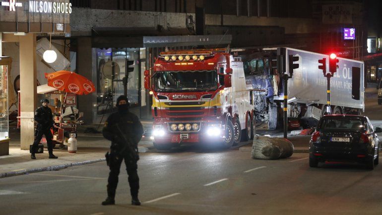 El camión atropelló y mató a cuatro personas el viernes.
