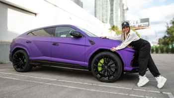 Shakira sorteará su Lamborghini entre sus fans de Estados Unidos. Shakira sorteará su Lamborghini entre sus fans de Estados Unidos.