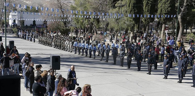 Formación del acto aniversario. Formación del acto aniversario.