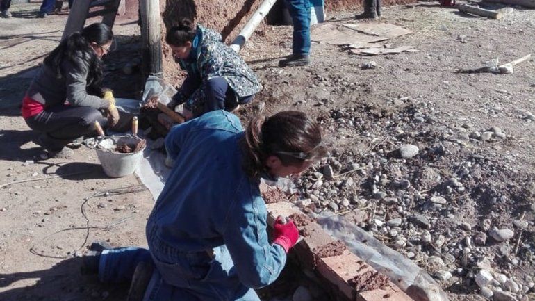 Centenario hace punta en construir edificios de barro
