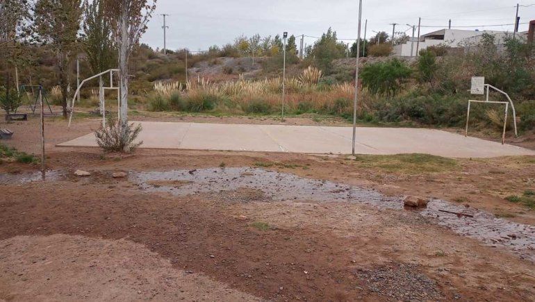 Felipe, un nene de 9 años pide que arreglen una plaza