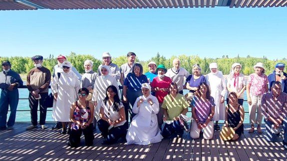 Los abuelos del Hogar tuvieron su primera salida pospandemia