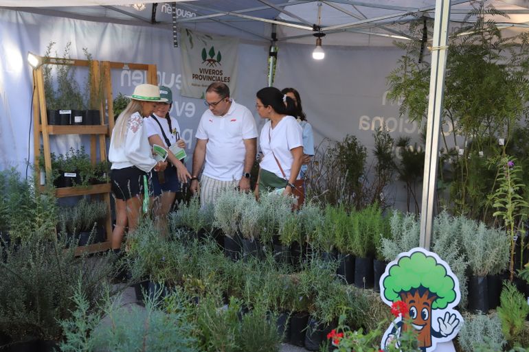 Fiesta de la Confluencia: el festival tuvo hasta un vivero para llevarse plantas
