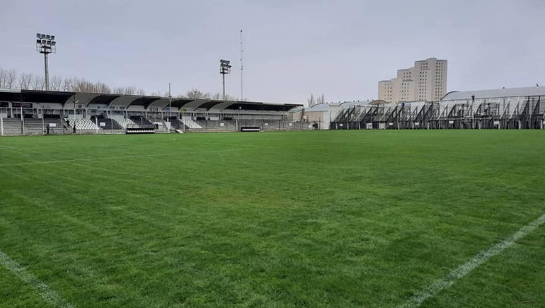 Cipo jugará en La Visera pese a su mal estado