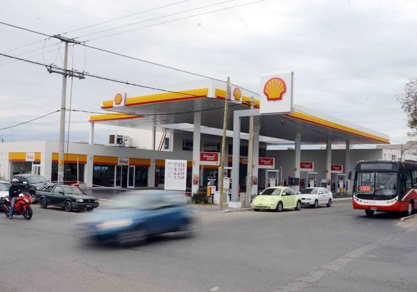 Aranguren inaugura una Shell en Neuquén