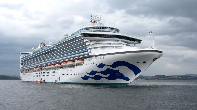 Las autoridades preparan una inspección especial sobre el crucero luego de detectar más de 100 personas con síntomas gastrointestinales. Las autoridades preparan una inspección especial sobre el crucero luego de detectar más de 100 personas con síntomas gastrointestinales.