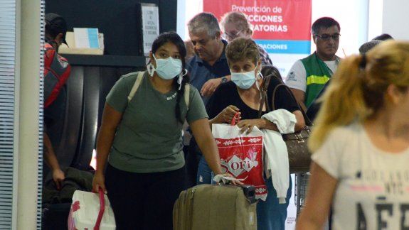 Neuquinos patean viajes al exterior para más adelante por pandemia