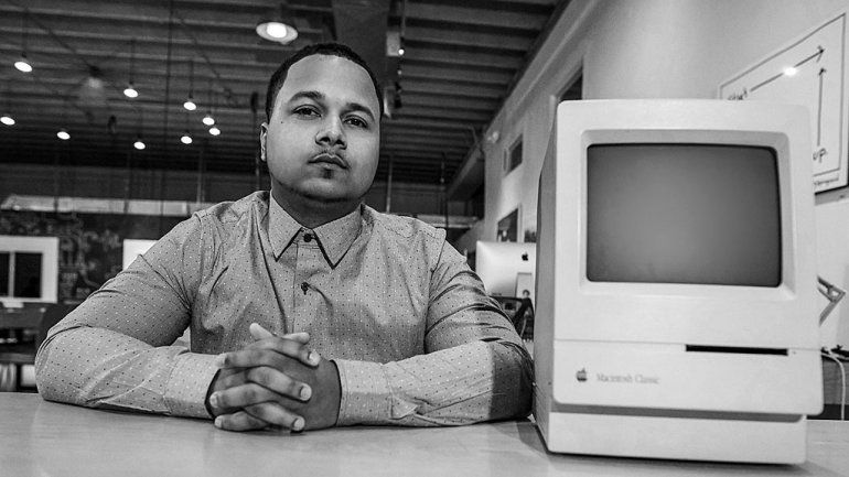 Freddie Figgers, el multimillonario que fue abandonado en la basura de bebé