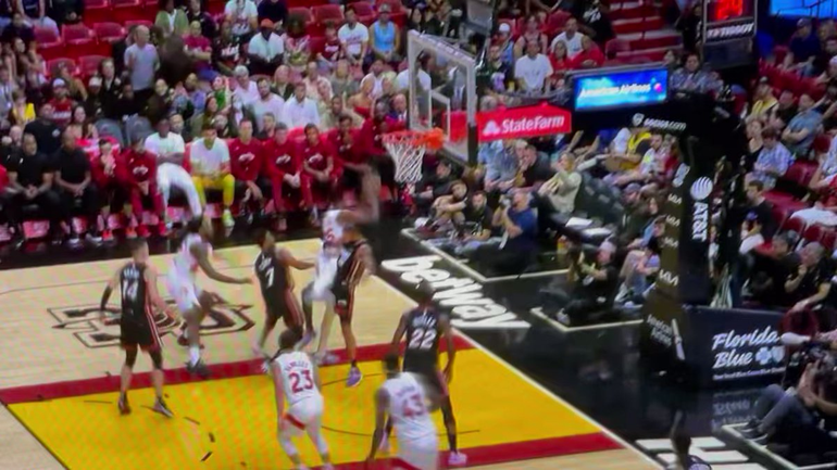 Video: Batalla campal en pleno partido de la NBA