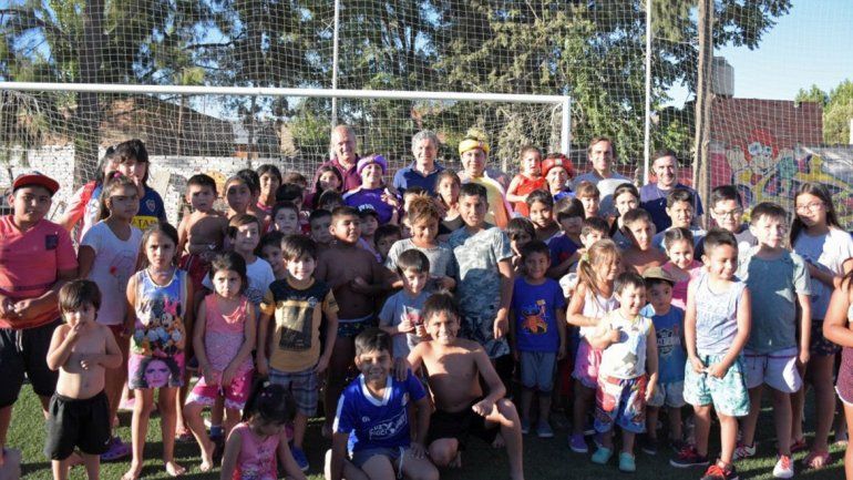 Los Reyes Magos se adelantaron y llegaron al Club Confluencia