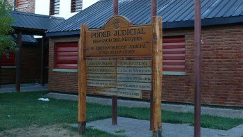 La investigación sobre el crimen de Walter Vera estuvo a cargo de los funcionarios judiciales de Junín de los Andes. La investigación sobre el crimen de Walter Vera estuvo a cargo de los funcionarios judiciales de Junín de los Andes.