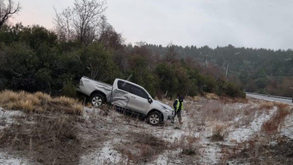 Ruta 40: cambiaba la cubierta y una camioneta lo embistió
